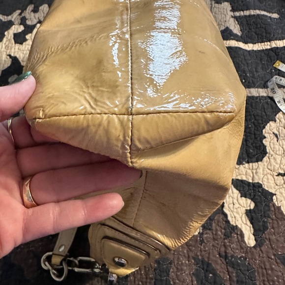 Coach Kristin patent leather bag. - Picture 10 of 14